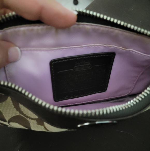 COACH large wristlet - Picture 3 of 3